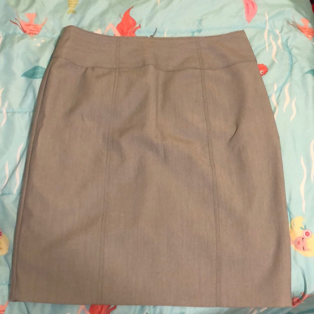 Gray pencil skirt